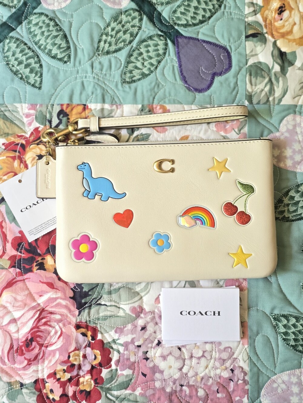 *NWT* COACH Essential Small Wristlet With Sticker Print